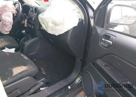 2011 Jeep Compass из США, поврежденный, VIN 1J4NT1FB3BD196940